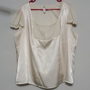 Ivory silky top with tulle detail